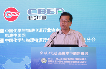 崔东树:新能源汽车趋势向好 补贴退坡后发展重在可持续