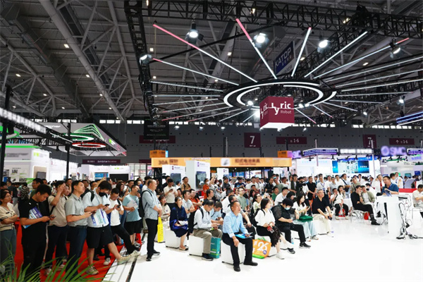 智驱未来 赋能全球丨利元亨闪耀深圳CIBF2025！